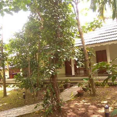 Green Court Cottage Thekkady Zewnętrze zdjęcie